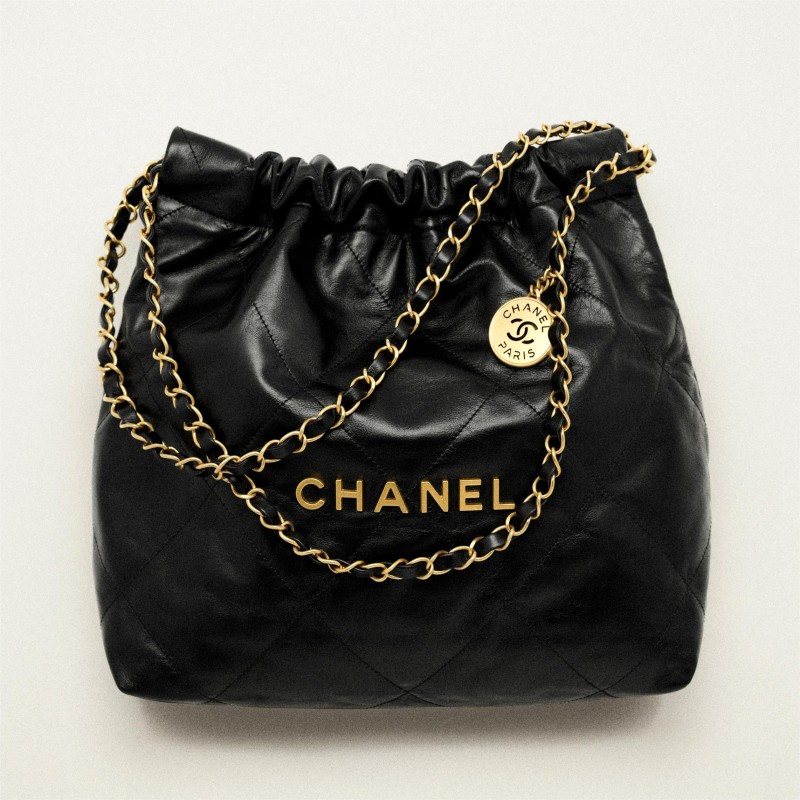 CHANEL 22 SMALL HANDBAG Black