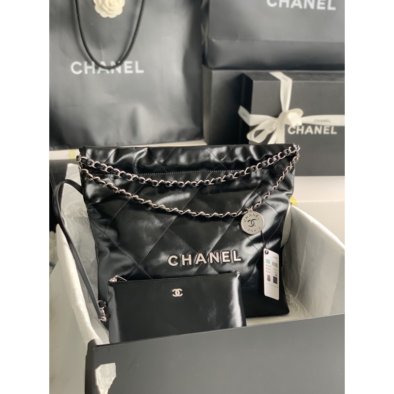 CHANEL 22 SMALL HANDBAG Black