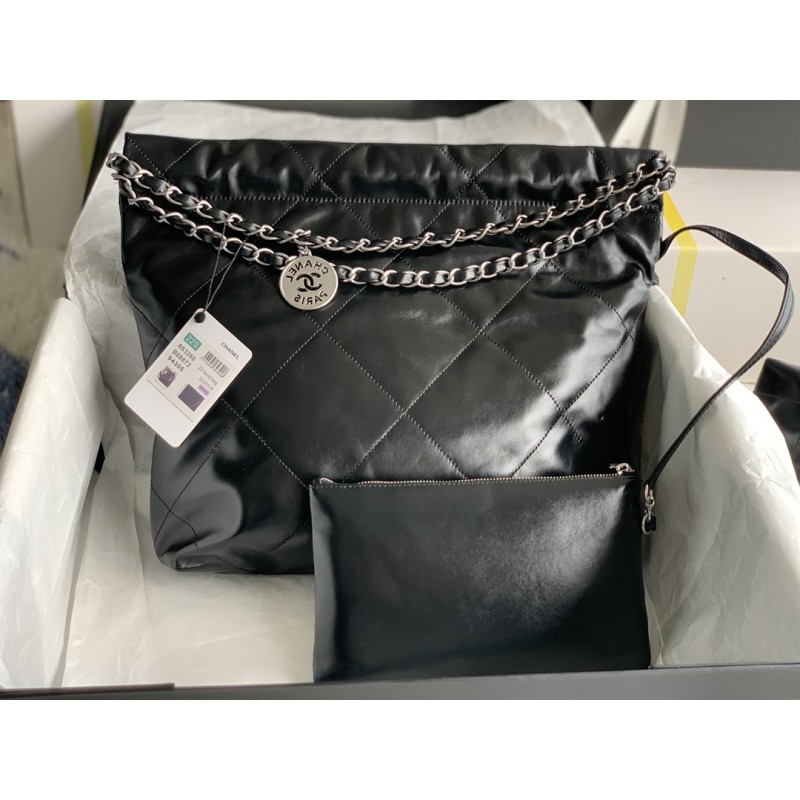 CHANEL 22 SMALL HANDBAG Black