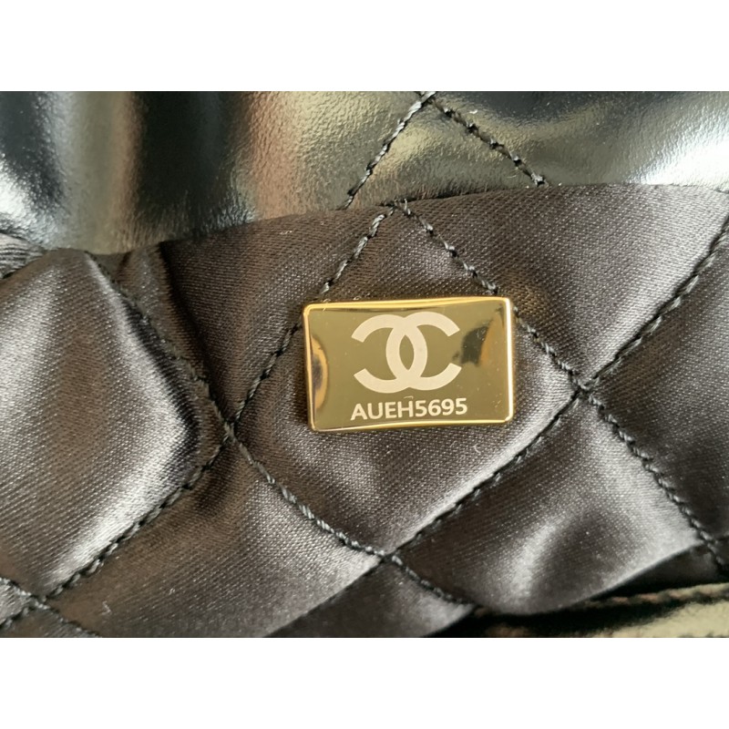 CHANEL 22 HANDBAG Black