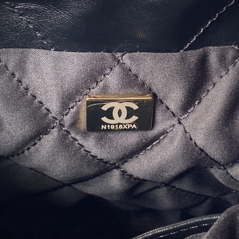 CHANEL 22 MINI HANDBAG Black