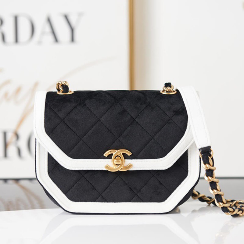 CHANEL MINI FLAP BAG