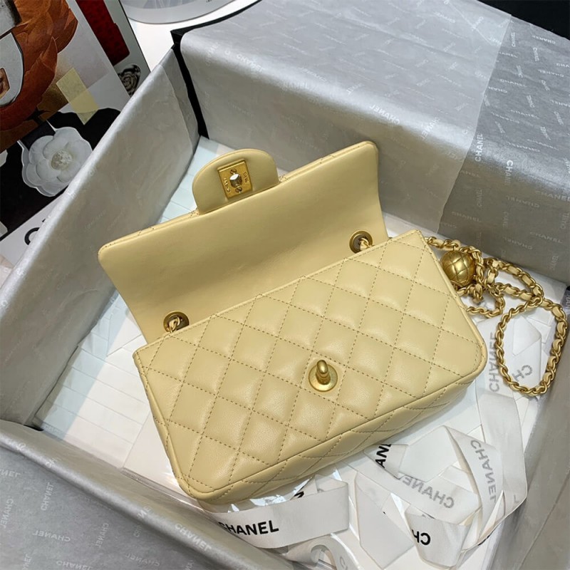 CHANEL Classic Flap Shoulder Bag