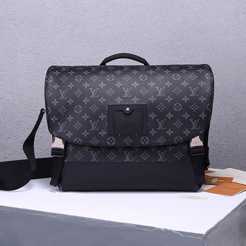 Louis Vuitton LV Messenger MM Voyager