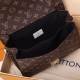 Louis Vuitton LV Pochette Metis Handbag