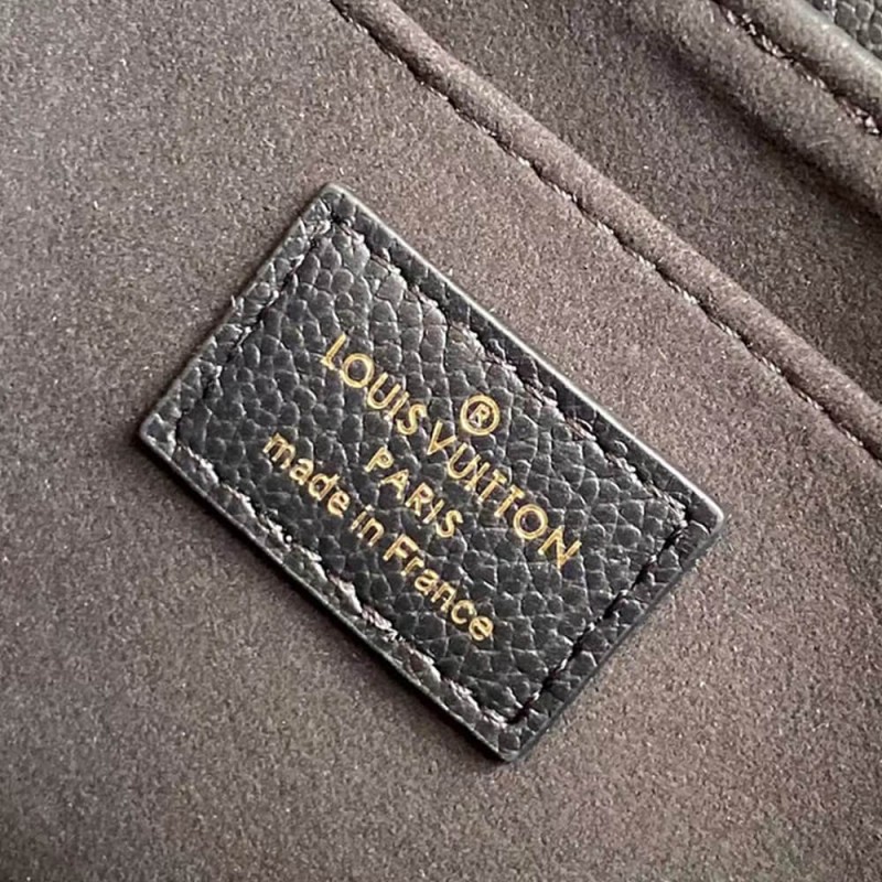 Louis Vuitton LV FAVORITE