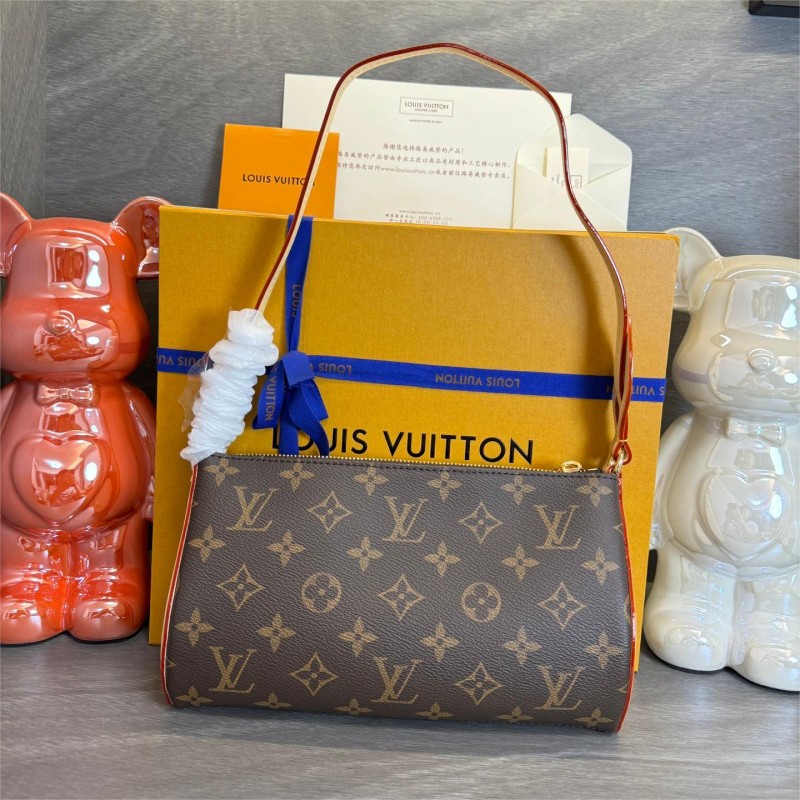 LOUIS VUITTON Pochette Tirette in Monogram M47123