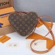 Louis Vuitton LV Game On Coeur