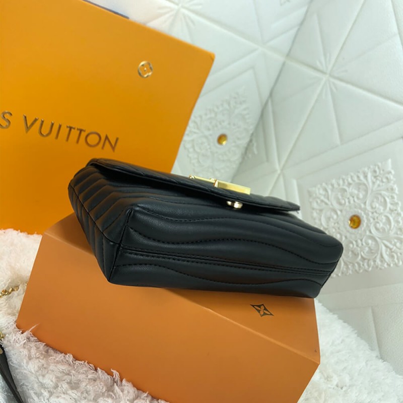 Louis Vuitton LV NEW WAVE CHAIN BAG