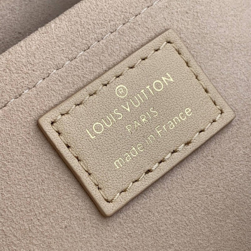 Louis Vuitton TROCA MM